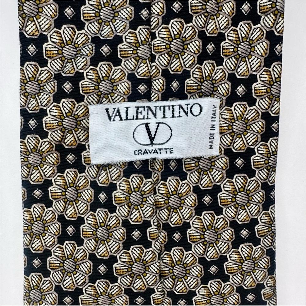 Vintage VALENTINO CRAVATTE Italian Silk 70’s Black Geometric Classic Tie, 4” - Picture 5 of 8